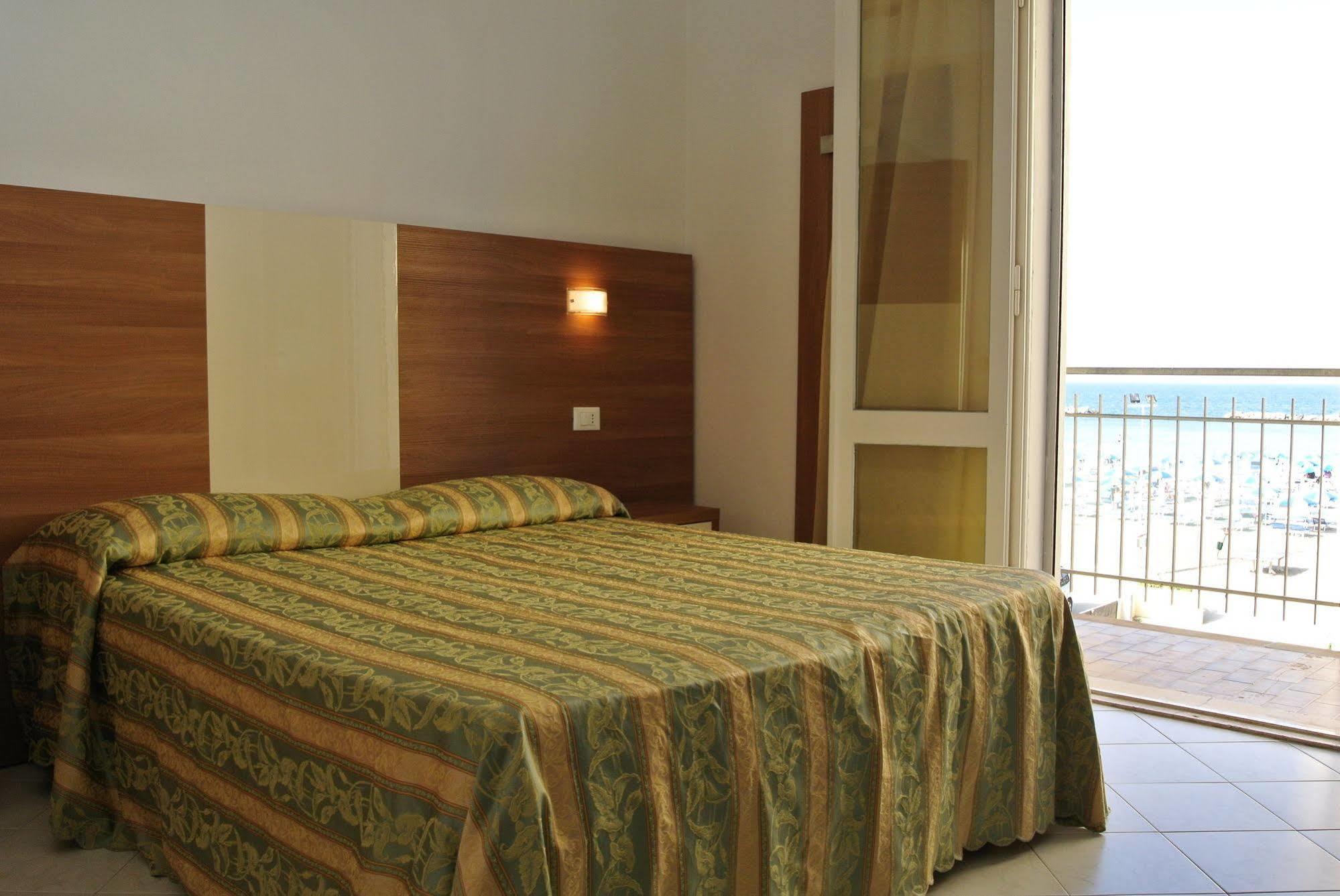 Hotel Vallechiara Lido Di Savio Dış mekan fotoğraf